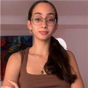 Doy clases de ballet a niños de entre 8 y 11 años, estoy graduada de la escuela provincial de Danza de La Habana, Cuba